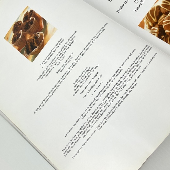 Great Big Cookie Book 200 Recipes for Baked Goods Softcover by Hilaire Walden - Picture 9 of 15